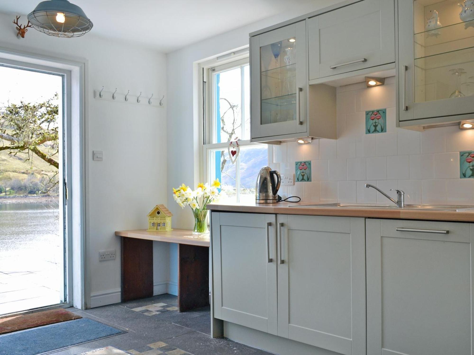 Loch Shore Cottage Dornie Εξωτερικό φωτογραφία